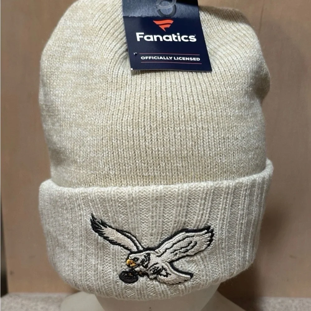 NWT Philadelphia Eagles Cream Beanie